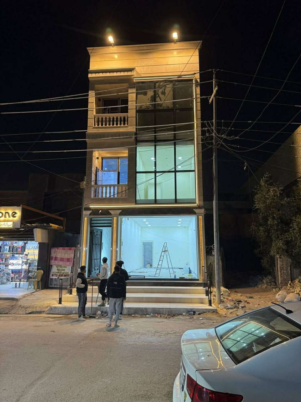 فرصه استثماريه 🏠

بنايه للبيع موقع ممتاز في حي الجهاد /الضباط  
شارع عرضه 15 متر 

المساحه :-147 متر(5.90*25)
3طوابق بناء 2025
تحتوي على:-
5 شقق ومحل كبير 
الطابق الارضي محل كبير +شقه
الطابق الاول شقتين 
الطابق الثاني شقتين 

وارد العماره 3ونص 

للاستفسار ‭0771 616 8529‬(ابو زهراء الطائي)
