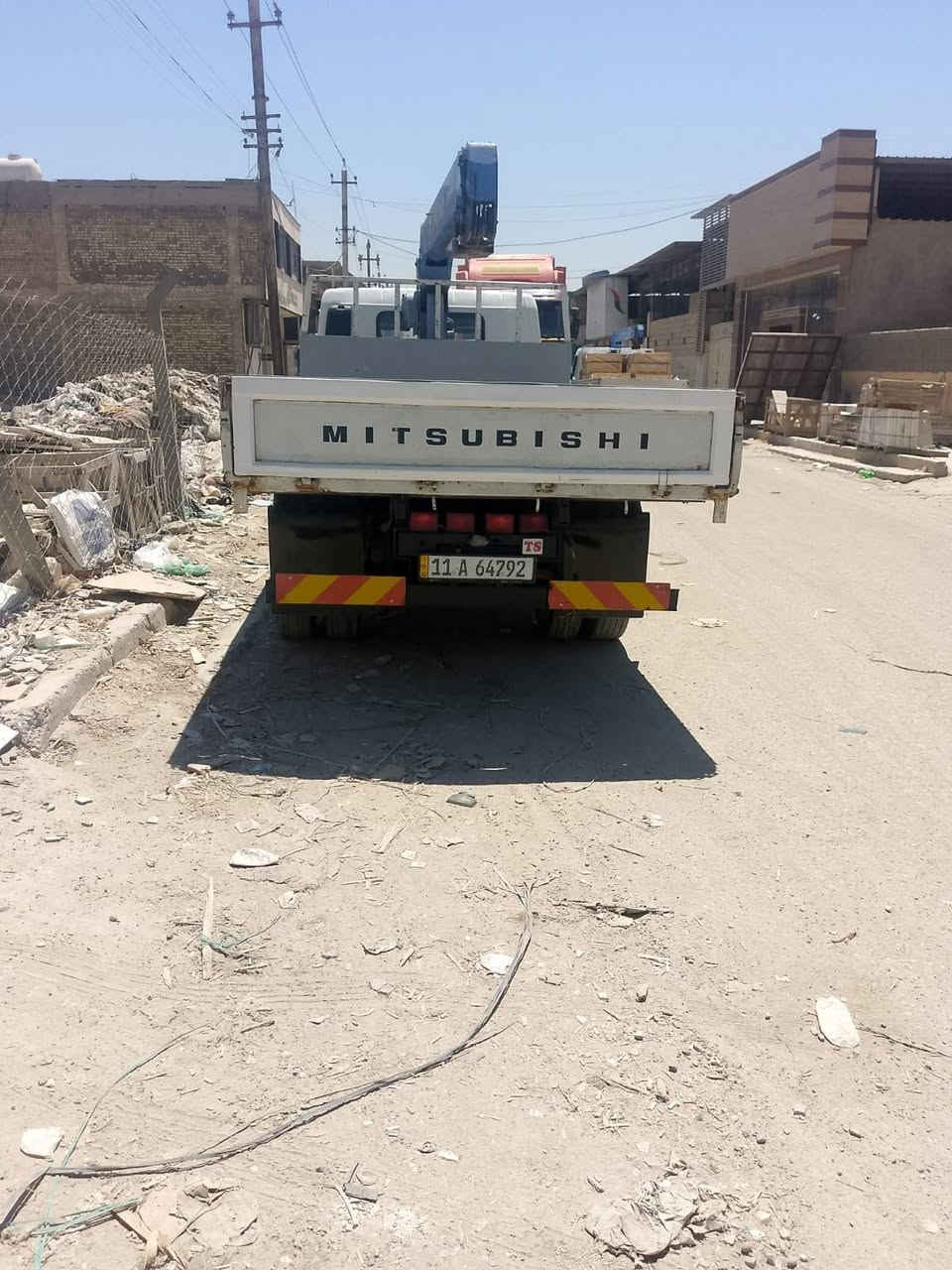 كنتر موديل ٢٠١٣ كير مكينه اكسل شاصي مكفول كرين راك /٢/٦٠٠ سلايتين مكفول دوشمه تخم تاير السياره خير من الله كبل للشارع تراي وين ما تريد 
رقم بغداد انكليزي تحويل مباشر    ملاحضه مكلف بلنشر رقم صاحب السياره
***********
