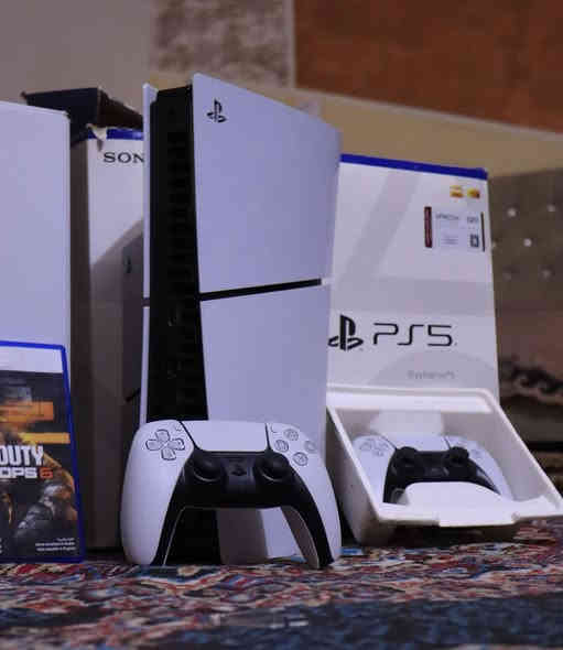 🎮 بلايستيشن 5 – PlayStation 5 (PS5)
🧩 المحتويات:
يد أصلية DualSense
يد إضافية
لعبتين:
إي إف سي 25 – EA FC 25
كول أوف ديوتي بلاك أوبس 6 – Call of Duty: Black Ops 6
الغراض كاملة والكارتونة موجودة
✨ استعمال أقل من شهر
📍 المكان: بغداد
📞 للتواصل: ***********
✉️ تواصل خاص
⚠️ البيع كامل فقط — الجهاز مع كل أغراضه والألعاب، ما أبيع مفرد.
