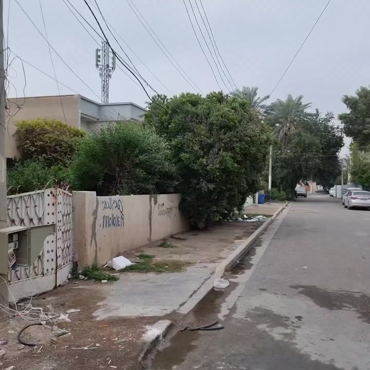 بغداد الكرخ الأطباء 
دار قديم بعتبار ارض ٦٠٠ متر بواجهة ٢٠ متر 
يباع بالكامل  مقسوم نصفين ممكن سكن . محسوب ارض 
بسعر جيد السعر ٢.٦٠٠ دينار للمتر 
تواصل 
078-117-548-05 
مصّدق الكُبر والمنصور لتجارة الأراضي والاملاك


**إذا كنت صاحب هذا الإعلان وتريد حذفه لأي سبب، رجاءا أرسل رسالة إلى الدعم الفني**