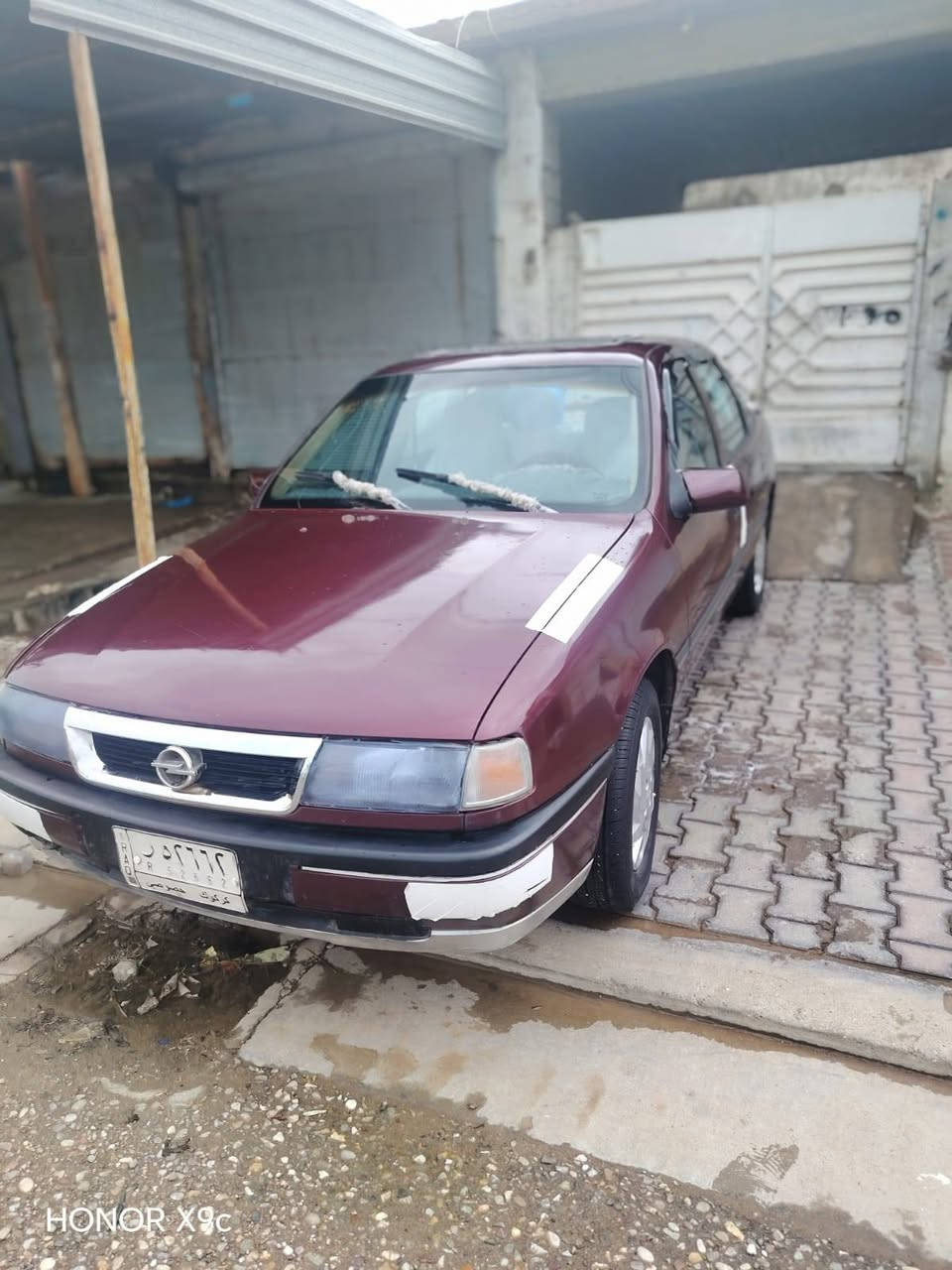 السلام عليكم
سياره فكترا موديل ٩٠ محرك كير شرط 
حجم 18
دفتر بانزين ماابي سنويه منتهي 
٣٨
محور كابريتا 
***********
