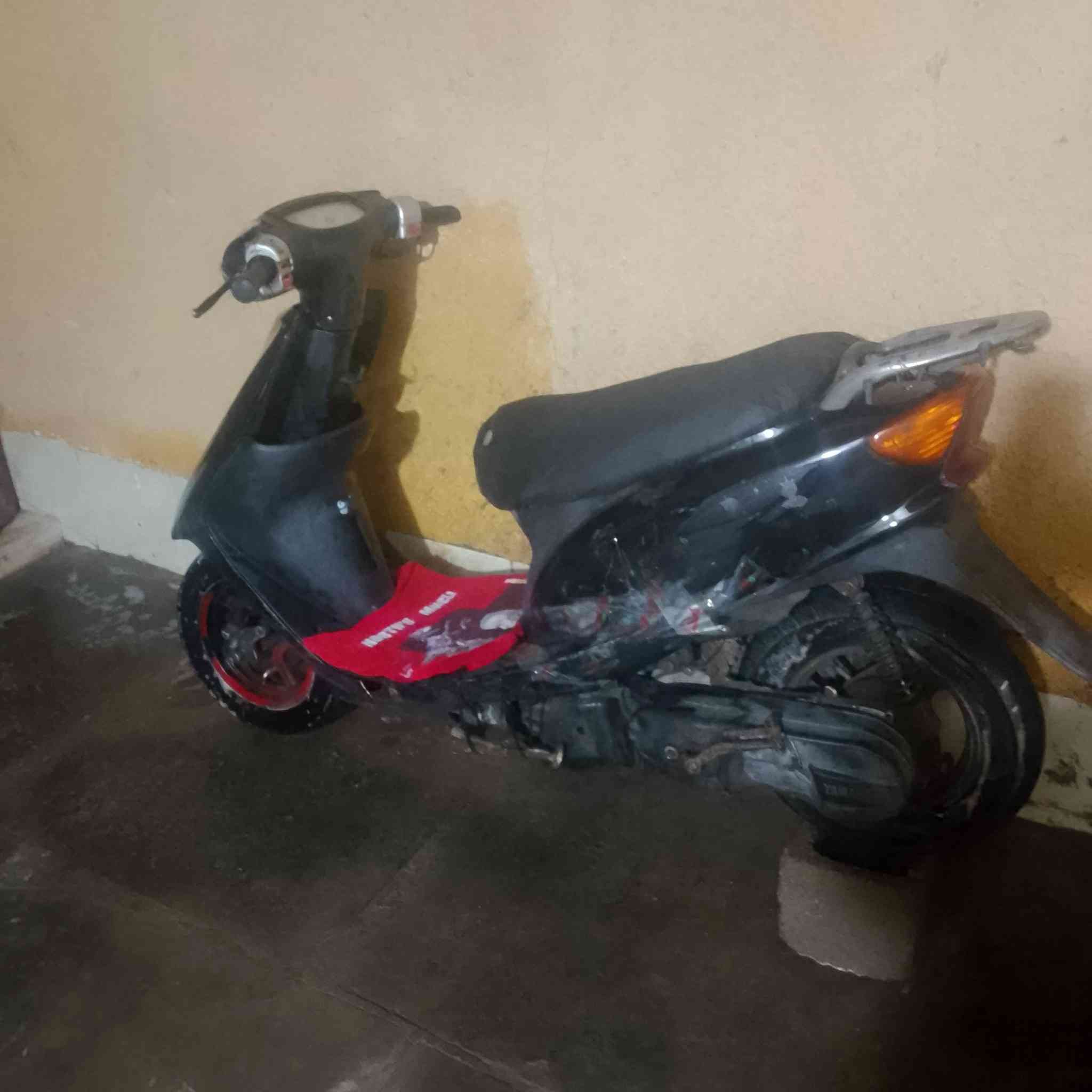 السلام عليكم دراجه للبيع 60 مجفته اوراق ما بيها رقم الموبايل ***********
