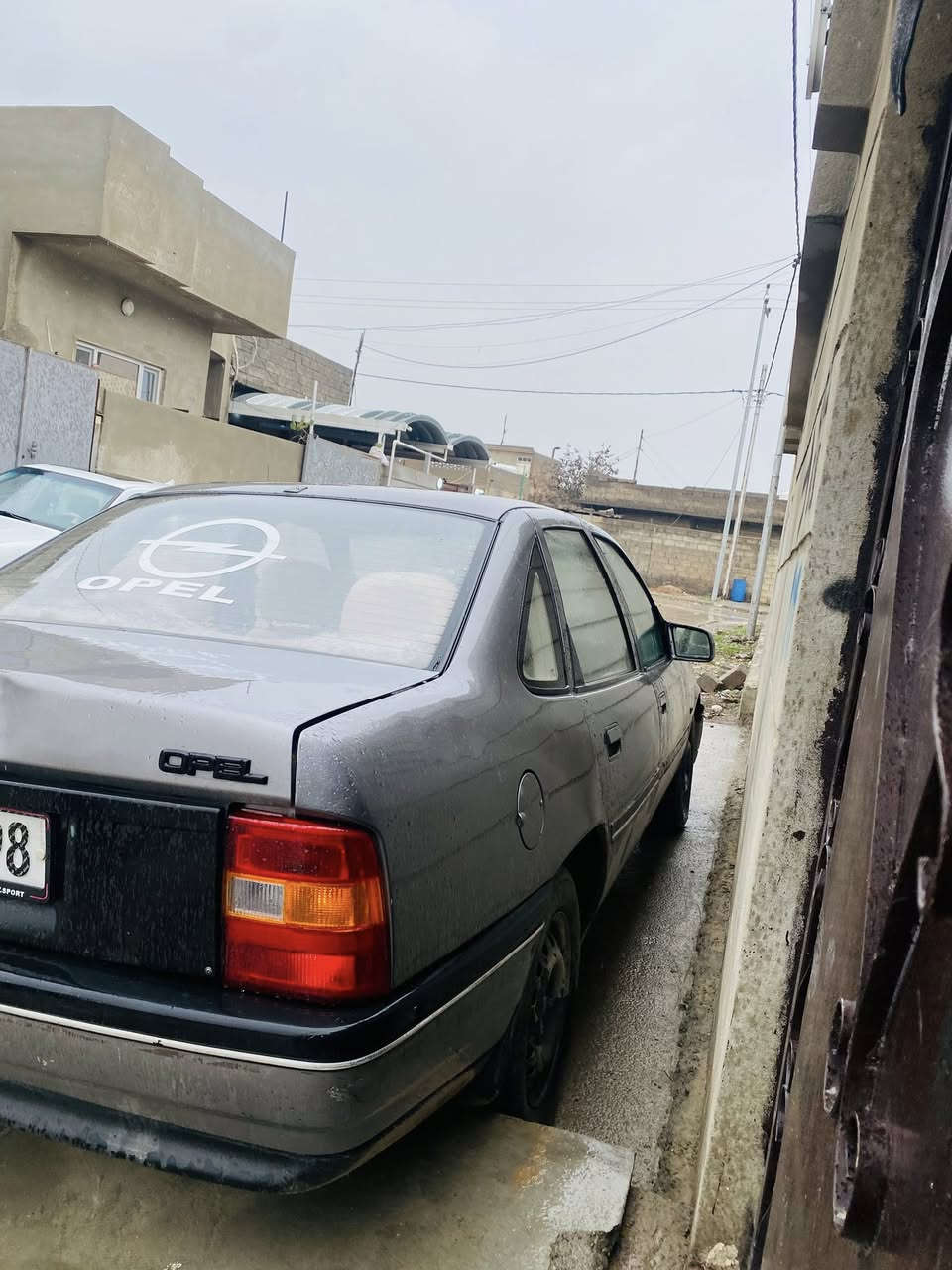 السلام عليكم اوبل فكترا موديل ٨٩ كير عادي حجم ١٦ محرك شرط كابون بانزين  استيرن بور صبغ دوائر والدوسات كهربائيتها كلها شغاله سنويه ٢٩ رقم نينوى جديد مصطره بدون اي دعم او قص شرط الوكاله والتحويل سعر ٣٧ وبيها مجال مكانها موصل سهل نينوى رقم التواصل ***********/***********
