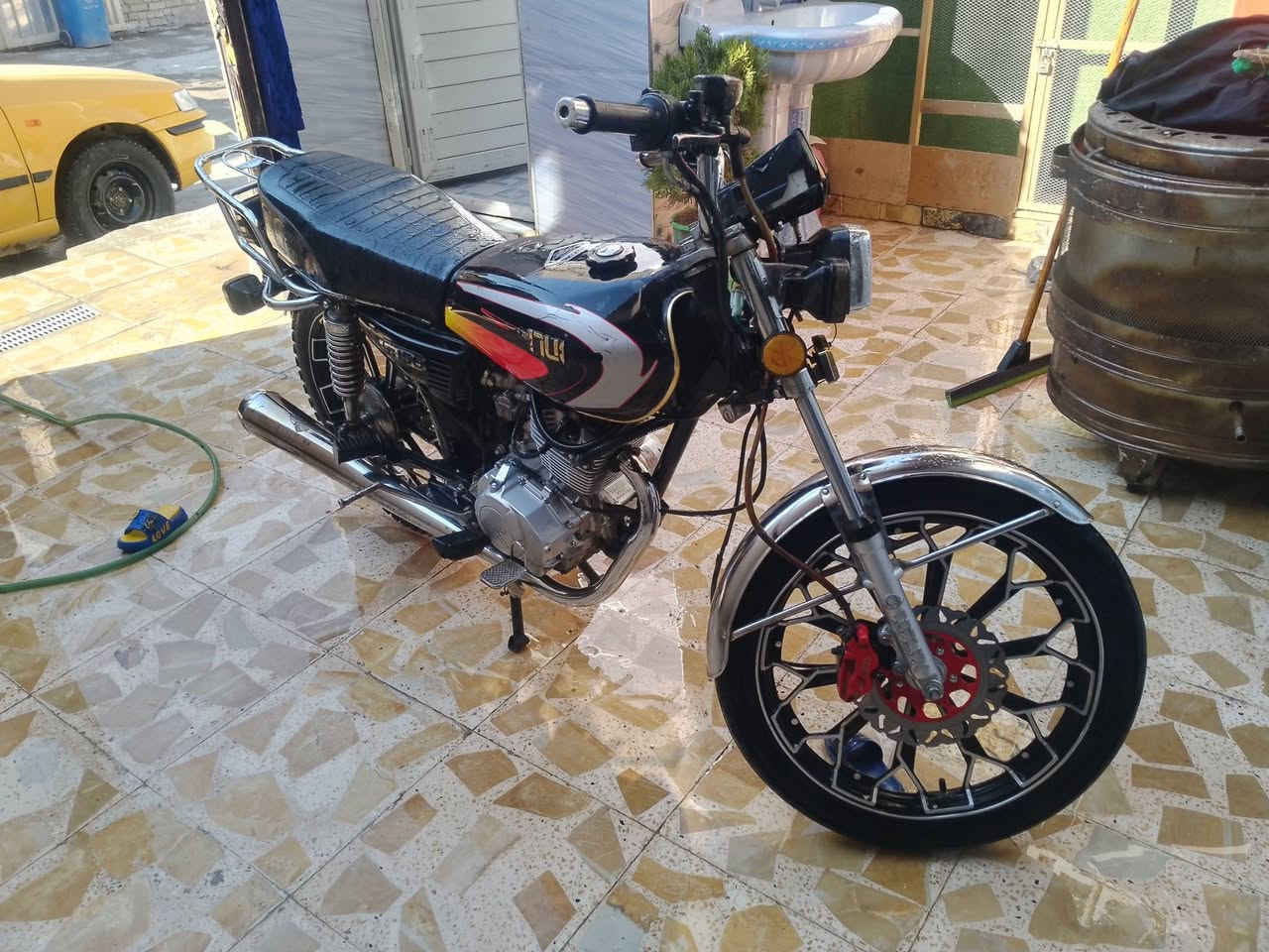 السلام عليكم دراجه للبيع سيفان 24مكفوله مبدل بيه كلاجات فقط دراجه خير من الله مال بيت مو شغل اوراق وصل كمرك موجودات ولاي يريد ينتصل لا اجاوب تعاليق ولا رسايل فقط انتصال *********** بكاني بل امين الثانيه والسعر 650وبيه مجال للطيبين
