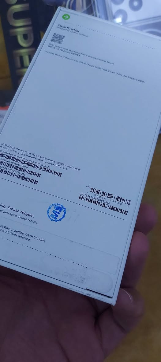 ايفون 17بروماكس 256
سيم كارت واحد ZA 
جـــديـد (غــيـر مفتوح) ضمان سنه الماسة 
وصل الضمان 24/2/2026
هدية
 1-لاسق شاشة اصلية
 2- كفر حافظة  شفاف 
السعر جوة السوك 
***********
