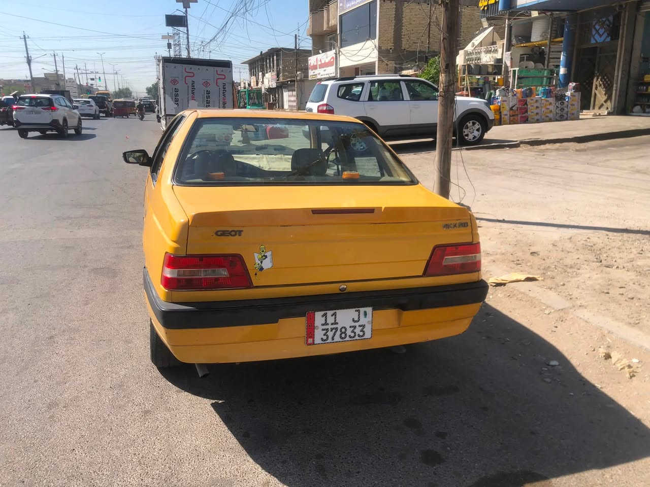 السلام عليكم سياره للبيع لميس ٢٠١٥ سياره خير من الله كير مكينه صدر جديد هيئه وغرامات مصفره تبريد شغال ثلج ويه سويج جاملغ خلفي بي طخه  والباقي سليم سعره ٣٨ وبيه مجال مكاني مدينه الصدر يم مستشفى زهراوي ***********
