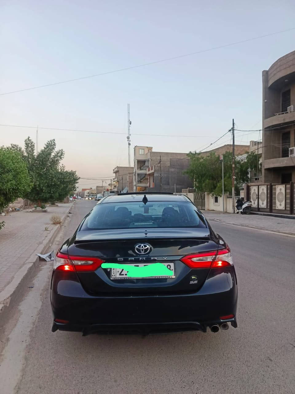 السلام عليكم كامري se موديل 2018 لون نيلي رقم سليمانية الجديد فول بصمه فتحه جلد كشن كهرباء رادار السياره جاهزه ماشيه 136 الف مايل بيهه 3 قطع صبغ السعر 150 بيهه مجال بسيط للاستفسار *********** واتس او الاتصال
