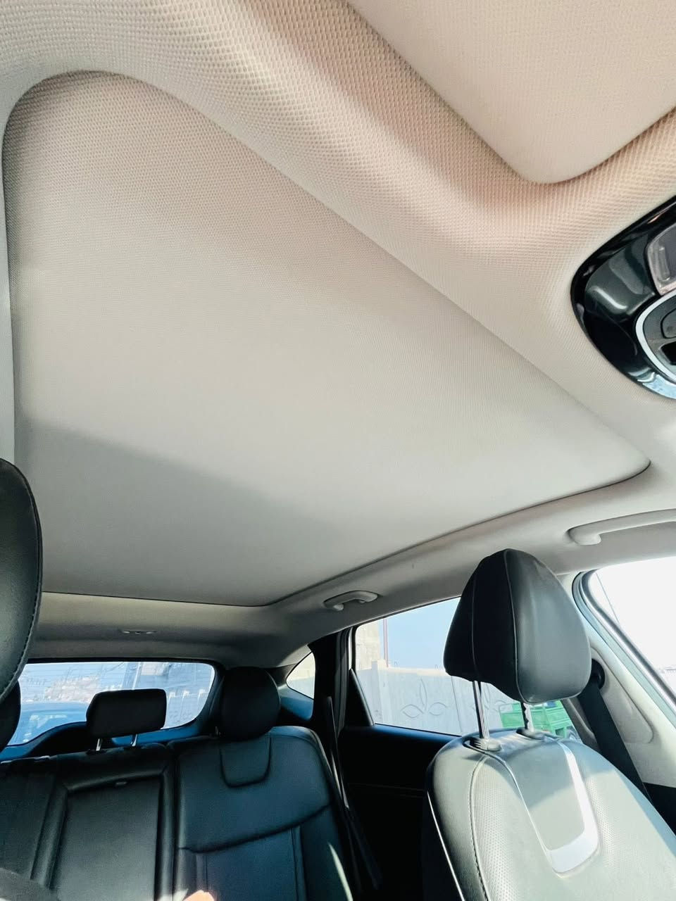 توسان 2023  VIP - وارد أمريكي  فحص مؤقت  فول مواصفات ليمتد
- بدون ايرباك
 -ماشية 16 ميل
. فول مواصفات كاملة:
. كاميرات 360 اربع كاميرات
. عند تشغيل الاشاره تظهر كامرة بالعينه
. تتقدم وترجع على الريمونت
. جنطة كهربائية شفط
. بصمة تشغيل + بصمة أبواب
. إنارة ترحيبية عند الاقتراب
. شاشة كبيرة تعمل باللمس بالكامل 
.كشنات جلد
. كشنات تدفئة وتبريد
. فتحة سقف بانوراما 
. کشن تحكم كهربائي
. تشغيل عن بعد
. هاند بريك بصمة
. رادارات أمامي + خلفي + جانبي)
. تحديد مسار
. سياقة ذاتية
. توقف ذاتي
. تحذير نسيان الطفل داخل السيارة
. أوتو هولد
. شاشة إلكترونية متغيرة حسب وضع القيادة
. وضعيات قيادة  4
1- NORMAL
2-SPORT
3-SMART
4-SNOW
. شحن وايرلس
. مكينة 2500
. كير 8 نمر
. كيجات التايرات إلكترونية مع تحذير عند نزول الضغط
. حساس مطر
. دفع رباعي
. كاميرا دوّارة
. جنوط 19 كروم
. بصمات السيارة تعمل باللمس
 مكمرك منفيس بسمي دخول جديد 
 للإستفسار الإتصال على الأرقام التالية واتساب 
***********
