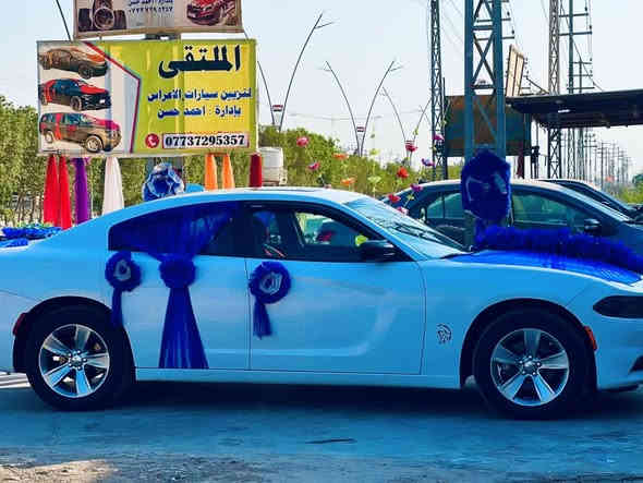 تزيين سيارات بدون لاصق 
القرنه شارع النهيرات العام قرب جسر المشاة
***********
