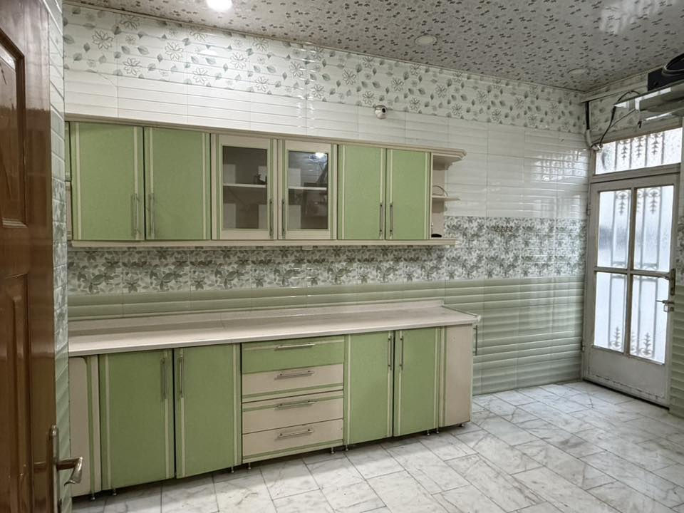 🏠 / دار للبيع مساحه ١٦٨.٧٥ م طابو صرف

            واجهه ٧.٥ م / نزال ٢٢.٥ م 

🧱 بناء حديث بحاله جيده 
الدار فارغ تسليم مباشر للمشتري

الطابق الاول / مطبخ . أستقبال . هول . غرفه . مجمع صحيات . كراج . حديقه 

الطابق الثاني / غرفتين . هول . مجمع صحيات 

🌍 الموقع / الجمعيه خلف مطعم أيوب

للأستفسار أكثر مراجعة مكتب 
#عقارات_أراضي_بابل_الخضراء للمقاولات العامه والتصاميم الهندسية
 
🔸في حال عدم الرد نرجو ارسال رساله على الواتساب
 .
شارع ٦٠ .. عمود ٣٠٠ .. مقابل أستدارة علي بقلي 
الشيخ حازم 
وسام محمد 
أبو حيدر / ***********
