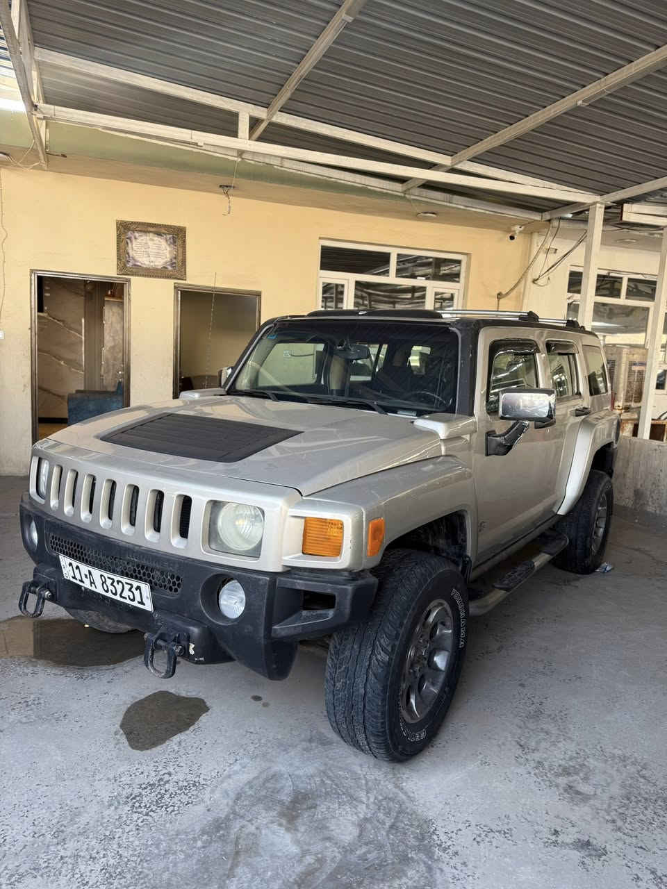 السلام عليكم للبيع  او مراوس حسب القناعه همر H3 موديل 2006 خليجي مكفوله كفاله عامه بيها بارد بسيط وموضح بالسونار رقم بغداد تحويل مباشر سونارها موجود بالمنشور 
السعر 110$ وبيها مجال بسيط 
مكانها بغداد اليوسفيه ناحيه الرشيد معرض العاصمة 
 ***********
*********** واتساب
