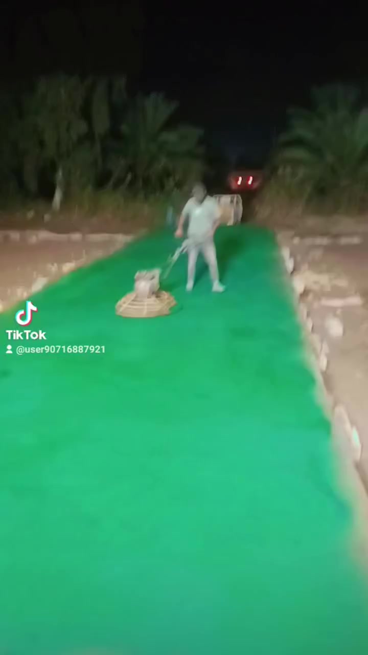 ***********//
*********** صب وسقل  سقوف ارضيات بدل التطبيك اسعار مناسبه ومن الله التوفيق للجميع إن شاءلله
