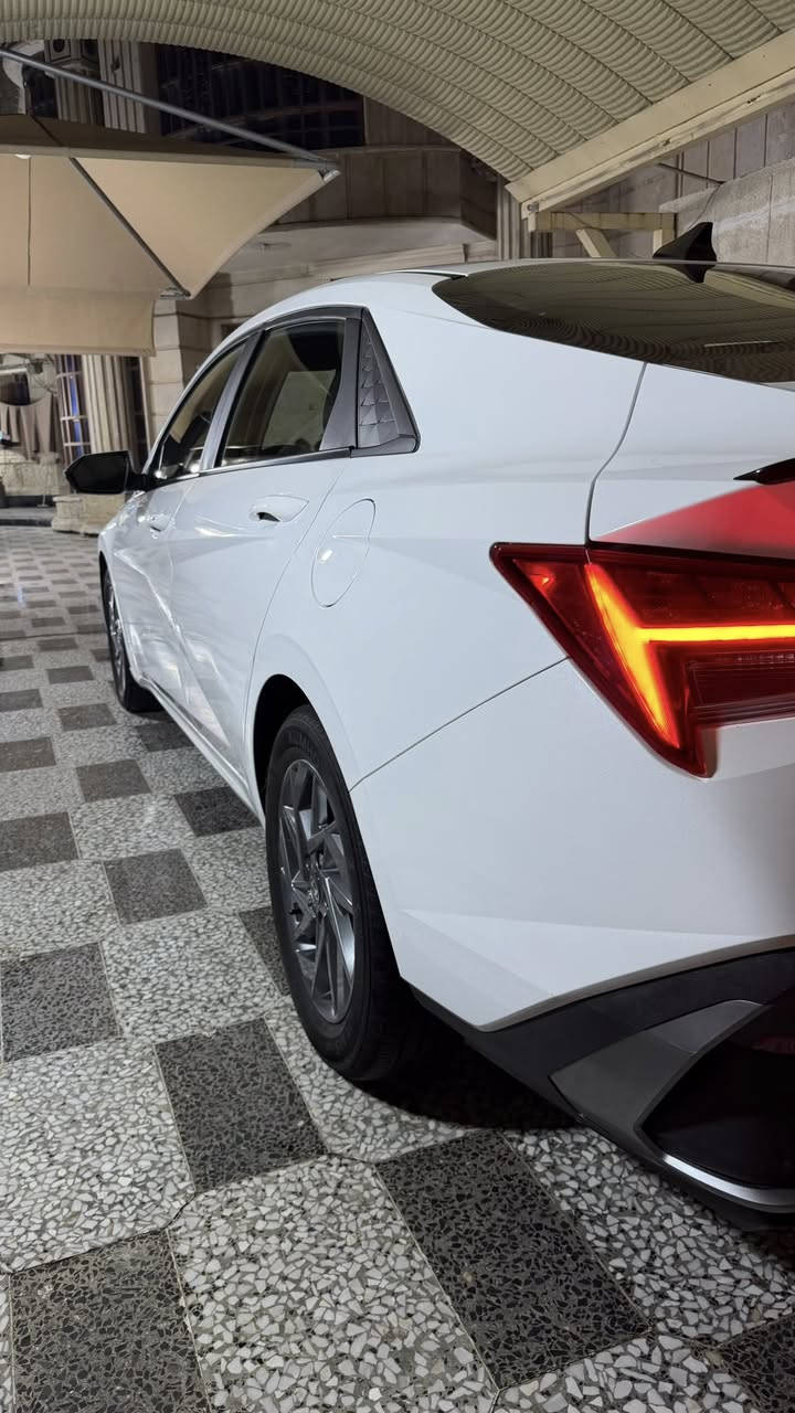 السلام عليكم للبيع النترا 2024 هايبرد دخول جديد ماشية 13 ميل رقم بغداد انگليزي بأسمي تحويل ثاني يوم الضرر موضوح بالصور السيارة بدون صبغ و ليبل واحد سعر 185 ومجال بسيط عنوان بغداد البلديات 
المواصفات السيارة فول عدا الفتحة
• بصمة
• رادار امامي جانبي خلفي
• اوتو هولد
• سايد بريك كهرباء 
• شاشة متصل
• ثلاث وضعيات قيادة
• تشغيل عن بعد
• لد داخلي بلادي متغير الألوان
• لد خلفي بگ لايت
• تحديد مسار
• توقف ذاتي
• قيادة ألية


**إذا كنت صاحب هذا الإعلان وتريد حذفه لأي سبب، رجاءا أرسل رسالة إلى الدعم الفني**