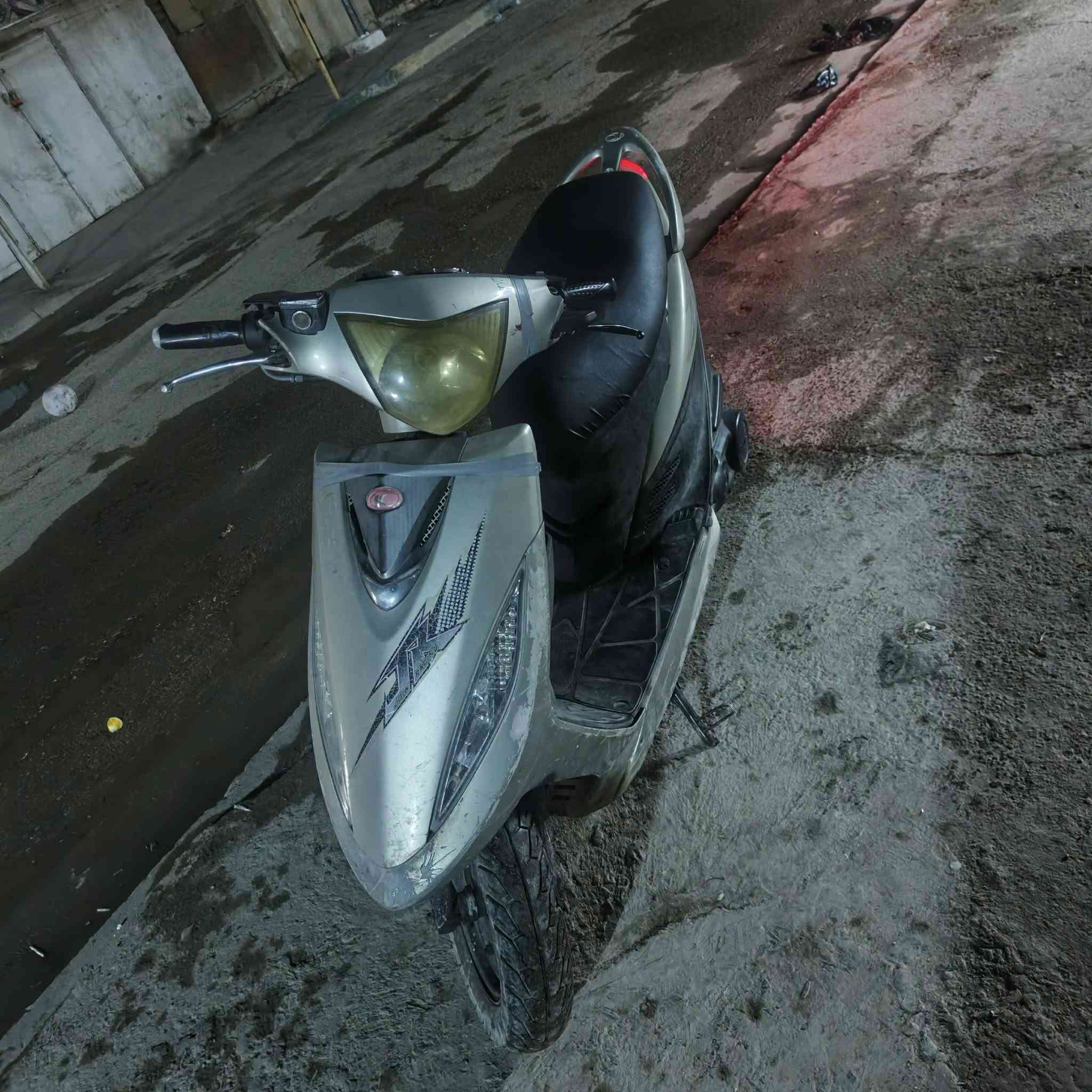 للبيع سعر 180 وبيها مجال متواجد خاص او *********** مكاني بغداد الشعب
