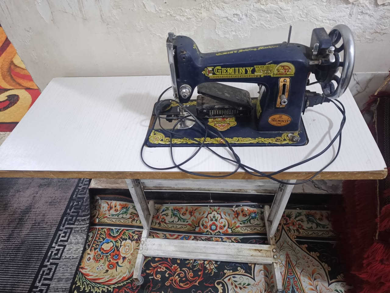 مكينة خياطه مع ميز خياطه 
السعر:150وبيها مجال


**إذا كنت صاحب هذا الإعلان وتريد حذفه لأي سبب، رجاءا أرسل رسالة إلى الدعم الفني**