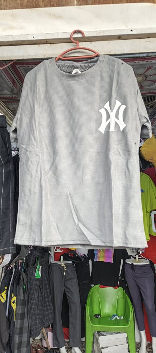 جمله جمله حجز وتساب ***********
بغداد مدينة الصدر قطاع 35 كبال كوفي ناي المدينة 
خليك تبيع 5الف
