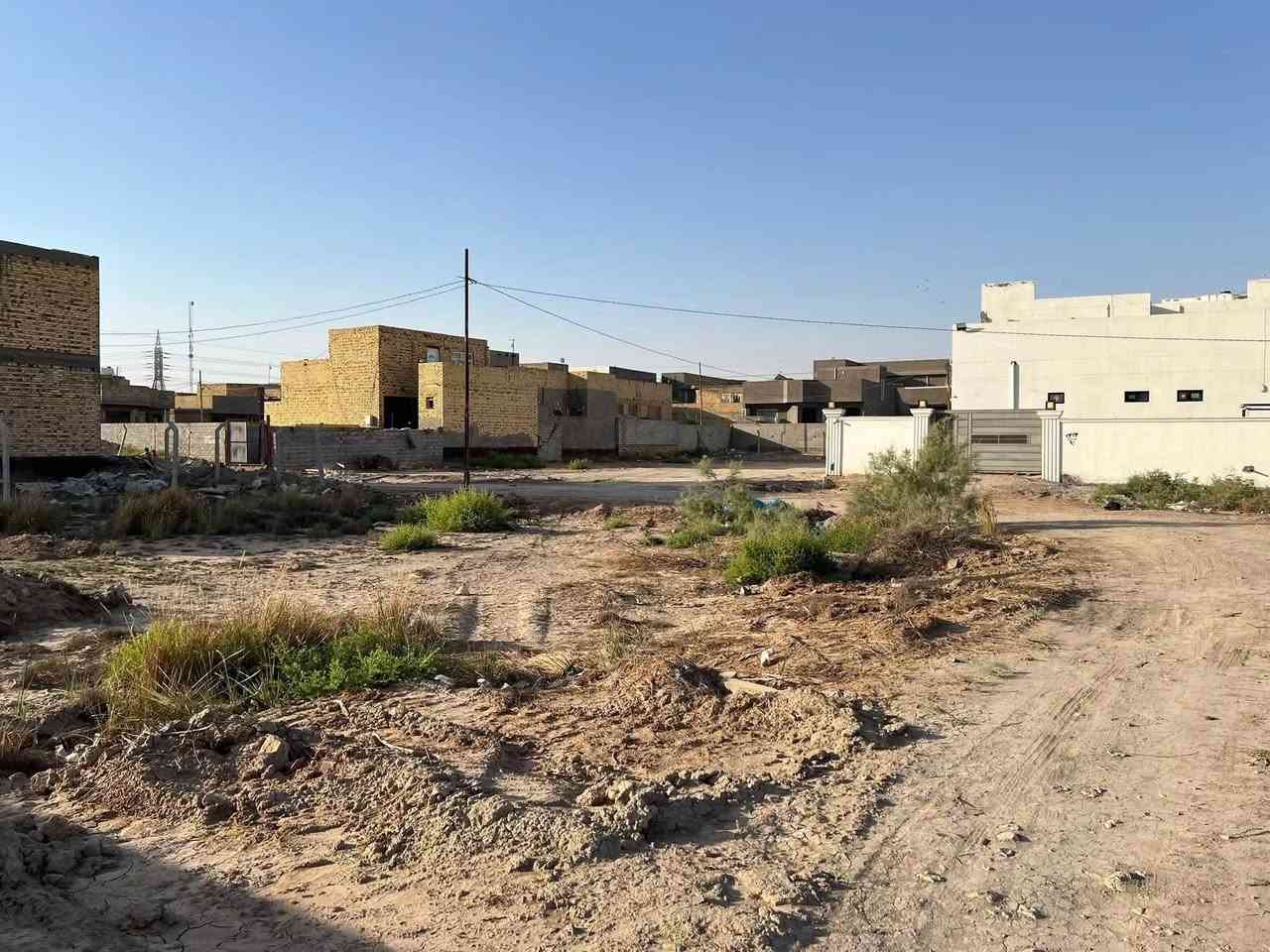 سلام عليكم توجد 100متر مربعه وا 200متر البيع  سياج بلوك معامل تطويب حي الجامعة زراعي  كهرباء ماء مجاري ..سعر خاص الاتصال ***********
***********
