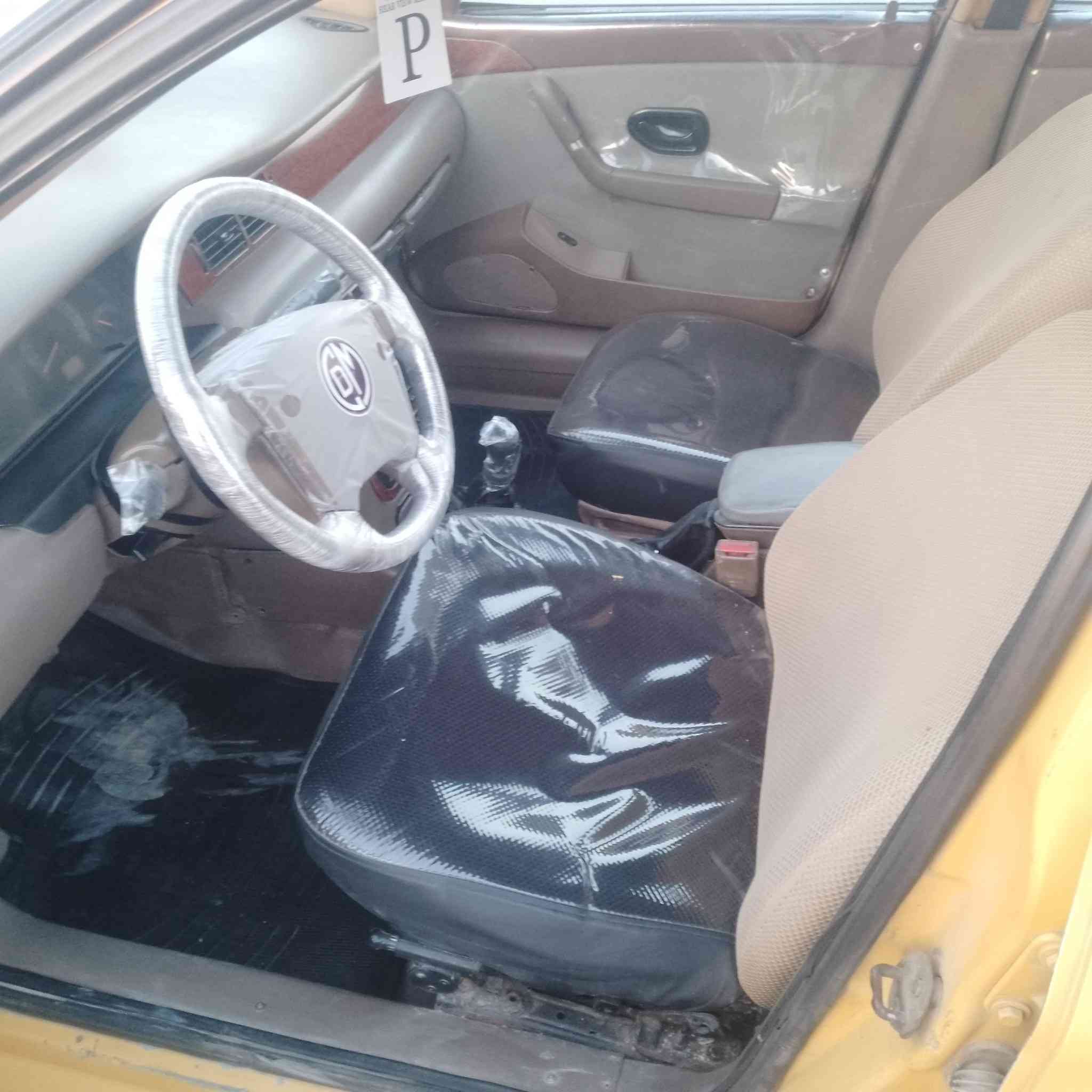 سلام عليكم للبيع سمندموديل 2012سياره لا ضربه ولا تبديل مكينه كير صدر تبريد تخم تاير عارضه 37مكاني الزعفرانية ***********
