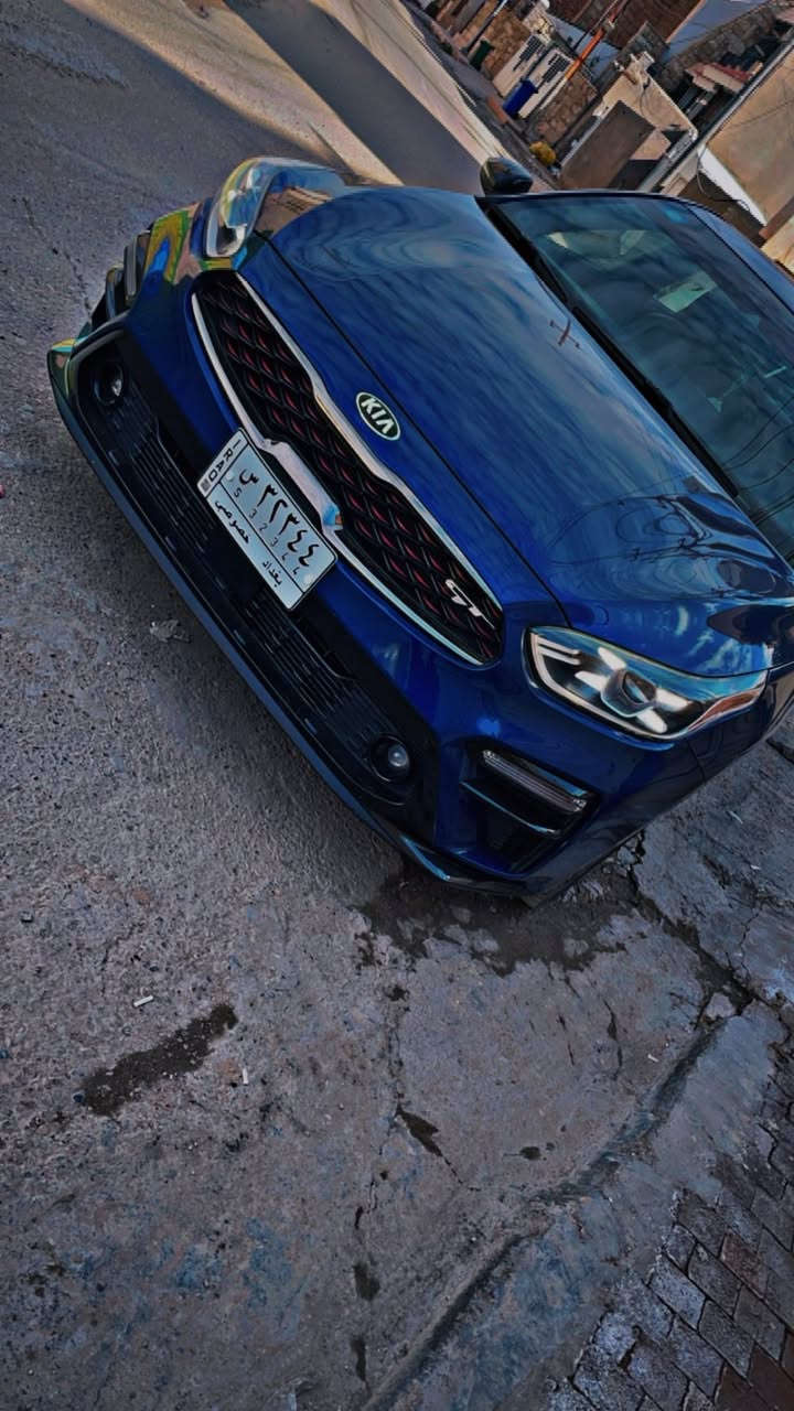 السلام عليكم للبيع  فورتي جيتي تيربو🩶

سعرها 170 بيها مجال

‏Kia Forte GT2 2021 
فورتي جي تي ٢ 
موديل 2021
ماشيه  بل44 الف ميل تقريبًا 
كير Dct دبل كلج 7نمر الكير المرغوب القوي يعني طياره 
مكينه 1.6 تيربو  201hp

رقم بغداد تحويل ثاني يوم  

ملاحظه ( بدون حادث داخله سياره كلين )

مواصفات GT معروفه فول1/1 اعلى واخر شي بل فورتي  
فتحة سقف (سلايد)
🔥بصمه  
🔥شاحن وايرلس 
🔥جنطة كهرباء 
🔥اشاير مري 
🔥شفتات ستيرن 
🔥رادار جانبي
🔥رادار امامي 
🔥رادار تحديد مسار 
🔥ايقاف ذاتي 
🔥مثبت سرعه 
🔥مانع انزلاق 
🔥تبريد قطعتين 
🔥شاشة جبيره  
🔥كشنات جلد  
اناره داخليه بل أبواب وبل دشبول علامه الGT الوان عديده
🔥تدفئة وتبريد كشنات
🔥 سستم صوت 🔉harman kardon
🔥تبريد بيانو 
🔥كزوز صوت بلادي رياضي
بانزين كله سوبر/دهن  كله موتل باور /تخم تايرات جديد 
🩶
وبعد هواي  مواصفات  بل جيتي

 
للاستفسار  على الرقم +واتس اب ***********
