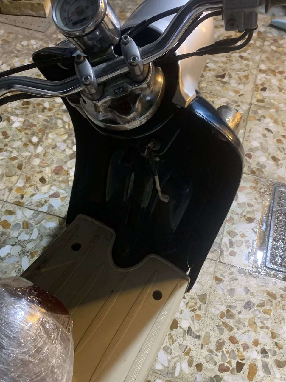 سلام عليكم كلاسك 60 دراجه نضيفه خرسه محرك نضيف  بس عوزها نواقص خفايف السعر 220 وبيها مجال مكاني الشعب رق***********
