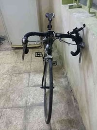 بايسكل جينت البيع وزنو 9 كيلوات  نضيف كلش 175 وبيه مجال الطيبين   خاص....