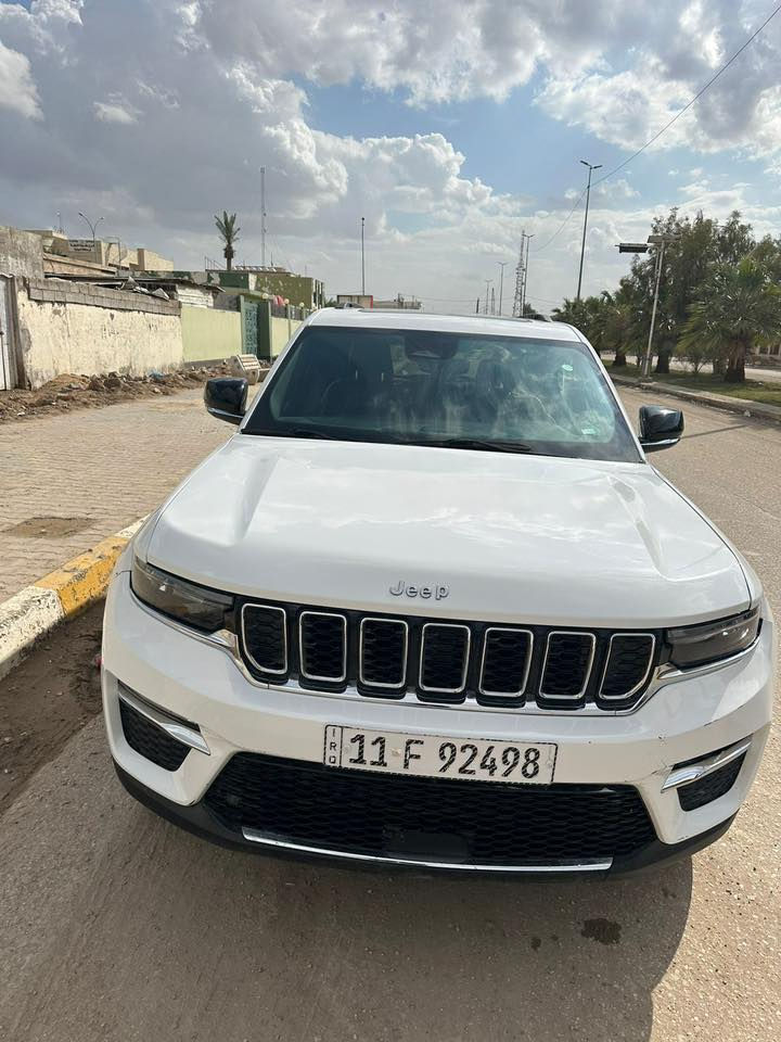 السعر 275$ وبيها مجال
جيب كراند شيروكي ( 4xe هايبرد ) لمتدد
Jeep Grand cherokee  2024

رقم السيارة بغداد 

محرك : 2000 تيربو +هايبرد +كهرباء

ماشية : 37   الف ميل

حاله الايرباك : سليم 💯

المواصفات :

 

لمتدد 

١- بانوراما 

٢- بصمة تشغيل وابواب وتشغيل عن بعد

٣- صندوق كهرباء 

٤- مقاعد جلد + كهرباء + خزن ميموري

٥- تدفئة سترين + مقاعد

٦- خمسة راكب 

٧- رادار 360 درجة 

٨- تحديد مسار 

٩- حساسات خلفية 

١٠- تبريد قطعتين 

١١- خمس انضمة قيادة 

١٢- دفع رباعي. 

١٣- كير موس 

١٤- هاند بريك بصمه 

١٥- شفتات ستيرن 

١٦- لايتات لد 

١٧- هيترات في الكشن 

١٨- ستيرن كهرباء +فول تحكمات 

وبعد بيها هواي مواصفات 
السيارة كلش حلوة ونضيفه 

 

رقم الهاتف : ***********  واتساب واتصال 
العنوان الديوانية
