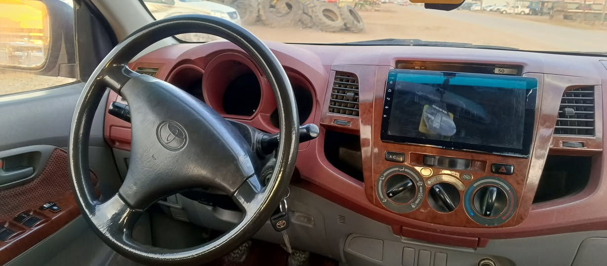 سلام عليكم سياره تويوتا موديل 11مكينه وكير وتخم تاير وكهربائيات جاهزه للاخير ما بيها  نقص ابد مكان السياره واسط الزبيديه اتصل بيك خير ودلل رقم الهاتف   *********** سونار موجود بل منشور
