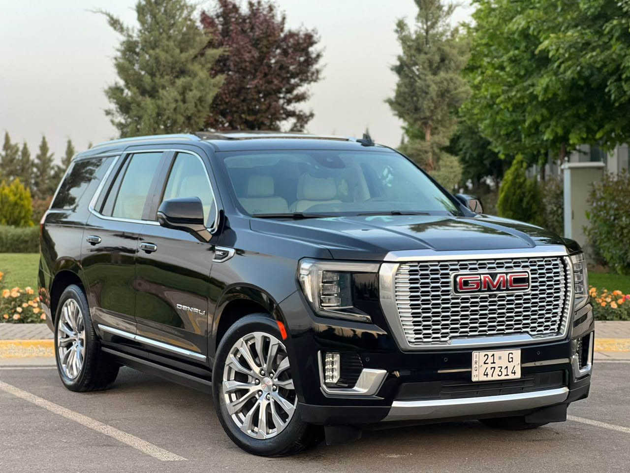GMC - DENALI🦅
موديل ٢٠٢٤

ماشية: ٢٤ الف كيلو حقيقى
ضمان شركة المنصور

بدون صبغ ، بدون شخط ،
 بدون رصعات ، بدون بارد ، بدون تبديل
حتى دعاميات  بشرط بدون صبغ ✴️

“،”،”،”،”،…….،”،”،”،”،”

محرك كير بشرط مامفتوح 
كفاله عامه من دعاميه ل دعاميه

 ❇️❇️

السيارة كلش كلش حلوة نظيفة مرتبة لوك لوك 💫

•••••••••••

GMC - Denali

‎حجم المحرك : 6.2 لتر 
‎عدد الاسطوانات : 8 سلندر 
‎القوة الحصانية : 420 حصانية 
‎الكير بوكس : 10 سرعات 

<<<<<<<>>>>>>>

مواصفات 🔻

‎نظام هيدروليك 
‎دخول ذكي للسياره ( بصمة )
‎شاشات خلفية
‎دفع رباعي دبل
‎دوسات كهرباء
‎شاشه اماميه كبيره
‎شاشات عدد 2 خلفيات
‎كامرات 360 درجه 
‎كامرا خلفيه بالمرايه
‎بانوراما طكتين
‎شاحن واير ليس
‎كشنات جلد
‎كشنات كهرباء
‎كشنات خلفي منفصل
‎رادار تحديد مسار
‎رادارات جانبيه
‎رادار امامي
‎ثلاث قطع تبريد
‎هيترات بالكشنات تدفئه تبريد امامي خلفي
‎دوسات كهرباء تفتح ويا الباب
‎بصمه + بصمة ابوب 4
‎صندوك كهرباء
‎فورويل 4x4
‎هند بريك بصمه
‎استيرن كهرباء
‎اتو ستوب
‎حساسات خلفي امامي
‎كشافات
‎لايتات لد + فول زنون
‎بكلايت لد خلفي
‎كشنات الخلفيه كهرباء
‎سبعه راكب
‎داتا شو
‎هيتر بالاستيرن
‎فول تحكم ستيرن

‎وبعد بيه مواصفات هواي والدنيالي معروفة مواصفاته فول الفــووول 💯

سعرها:655$ بيهه مجال قليل
***********☎️
***********
📍مكانها سليمانية بغداد, العراق
