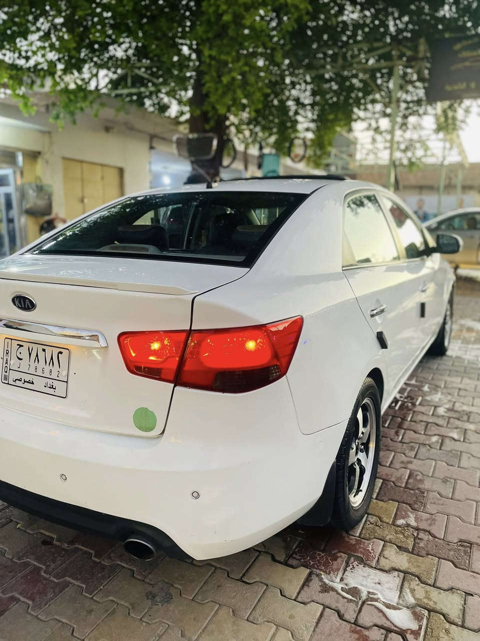 سلام عليكم سيراتو موديل ١٢مكفوله بيهه جاملغ الخلفي صبغ اثر شخط كير محرك مكفول صدر تخم تاير جديد سياره فول ١/١سياره جديده رقم بغداد تحويل مباشر سعر سياره ب١١٠وبيهه مجال مكان سياره الانبار قضاء هيت ***********
