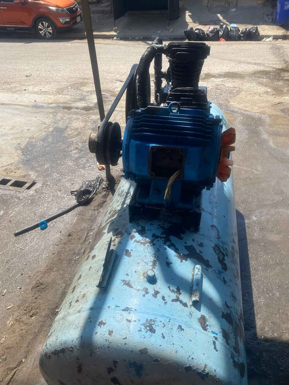 كمبريسر صيني حجم ٥٠٠ شغال بحاله جيده السعر ٧٠٠ الف مع ضاغطه غسل ماء السعر ٤٠٠
الضاغطه عاطله مكاني بغداد الحريه مقابل مخازن الشاي الرقم ***********
