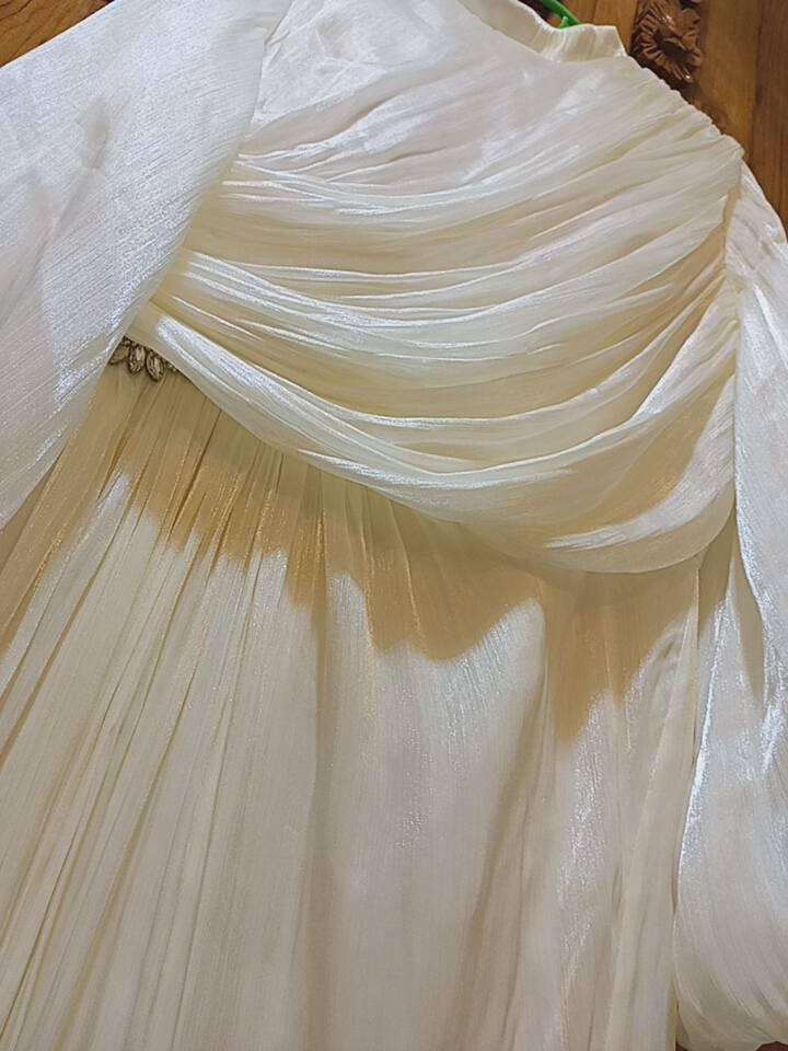 فستان جديد مملبوس ولامرة اشتريته وطلع جبير علية هو والشال ب50


**إذا كنت صاحب هذا الإعلان وتريد حذفه لأي سبب، رجاءا أرسل رسالة إلى الدعم الفني**