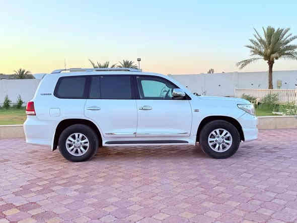 سلام عليكم
للبيع 

لاندكروز 2011ستينيه لاصل 
6سلندر /رقم بغداد بسمي 
فول مواصفات 
موقع سياره بغداد بسمي 
مكفوله من الضربه والصبغ والتبديل فقط بارد مكانين 
موضح بل سونار 
كير مكينه تبريد تايرات كفاله 
سونارمرفق مع منشور 
الشراي يتصل ويدلل
وتساب. ‬ ‭0790 650 0132‬
سعر سياره 34الف وبيهه مجال
