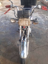 للبيع اربع قير موديلات 2020 /07723149131