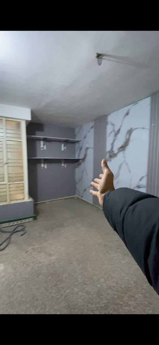 طابق ارضي و اول (للعوائل فقط)
الموقع: الاعظمية-شارع ٢٠-السده
التفاصيل : (غرف نوم عدد ٢ + صاله مفصولة + مطبخ + خدمات) 

الايجار : ٥٠٠ الف فقط 

للاستفسار : ***********
