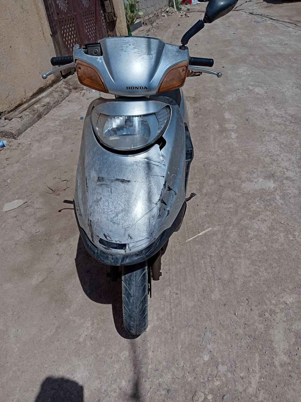 سبيسي ياباني شغاله هندر باتري كاعد السعر ٢٧٥ وبيها مجال للشراي رقم الهاتف ***********
