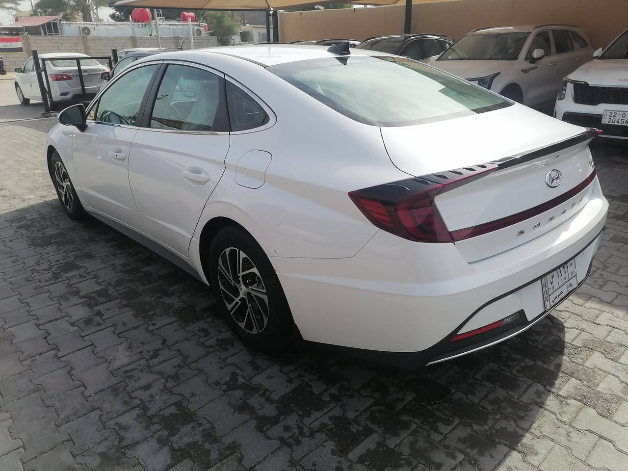 السلام عليكم سوناتا هايبرد 2021 وارد امريكي
محرك 2000

ماشية 89 ميل 
  

حادثه جاملغ وبنيد امبدلات نفس لون اب امريكه وصور امريكا بالمنشور.. بيها حاليا ربع باب السايق فقط.. بدون ايرباك السياره بدون دواخل. رقم بغداد بسمي 

مواصفات :::
تشغيل عن بعد

تحديد مسار 

رادارات مانع تصادم اماميه خلفيه 

اشارات بالمري 

تنبيه عند الاقتراب 

محدد سرعه  

هاندبريك كهربائي دكمه 

بصمة ابواب 

بصمة تشغيل

فول تحكم ستيرن 

شفتات ستيرن 

٤ وضعيات قيادة ( سمارت \ سبورت \ ايكو \ كوستم) 

قيادة ذاتية 

جامات امامية اوتو 

قطعتين تبريد 

تبريد مناخ منفصل 

كشنات مخمل بلادي 

انارة لد نهاري 

زنون بلادي

ماسحات الجامة الاماميه اوتو 
السعر 150  وبيها مجال بسيط 
……………

مكان سيارة كربلاء للاستفسار

***********
