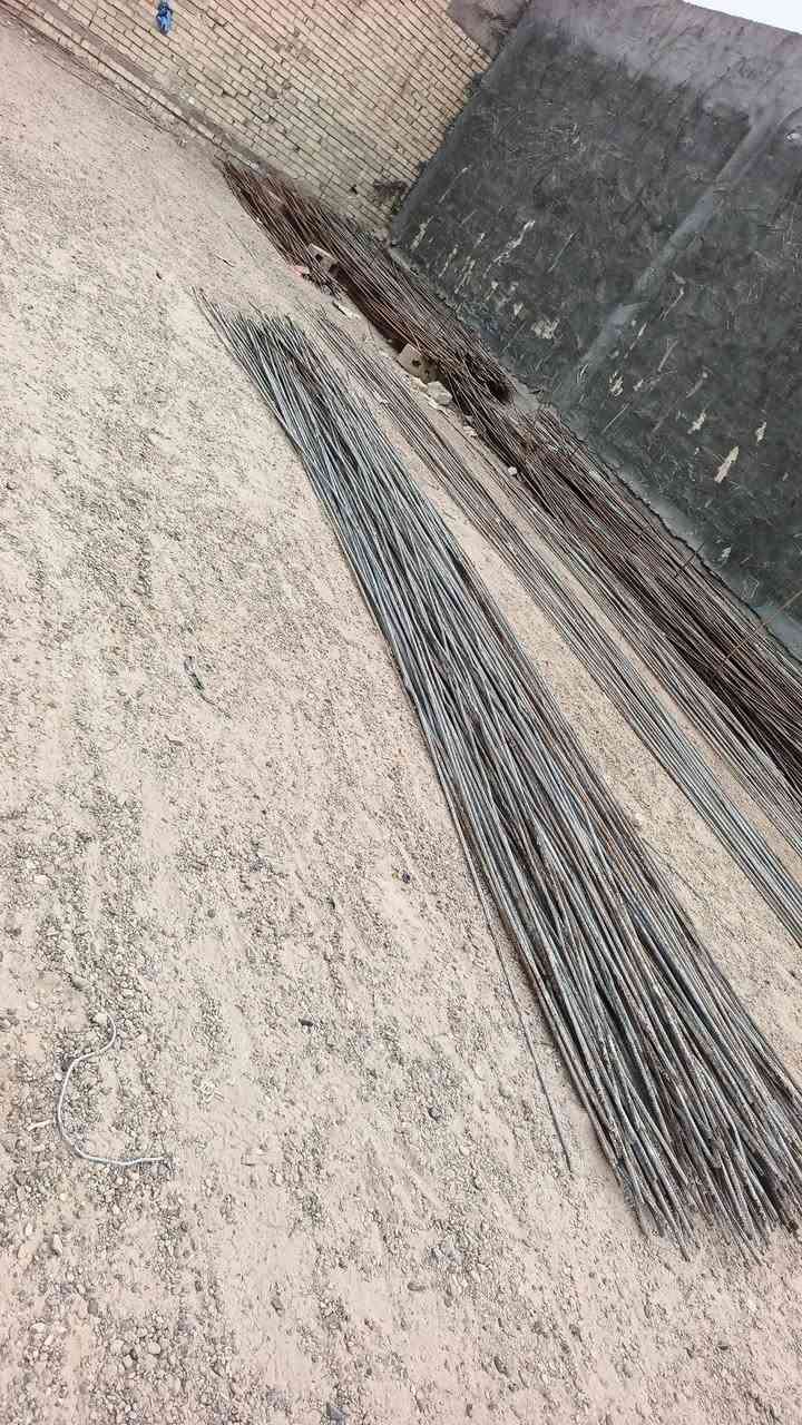 تعلن سكلة السراج (بادارة مروان الهيتاوي)
عن توفير شيش مستعمل اوكراني جميع القياسات سعر الطن 575 الف

اتاري
 30*40=650

30*30=600
اتاري 12ملم أبو نص 
30*40=800
30*30=700
 شيش أربيل سعر الطن= 850
شيش عراقي إف إف =895
شيش عراقي =825
أتاري
 30*40=820
30*30=720
سيم ربط سعر اللفة 3500

العنوان الفلوجة حي الشهداء قرب محطة الجوهرة

***********
***********
