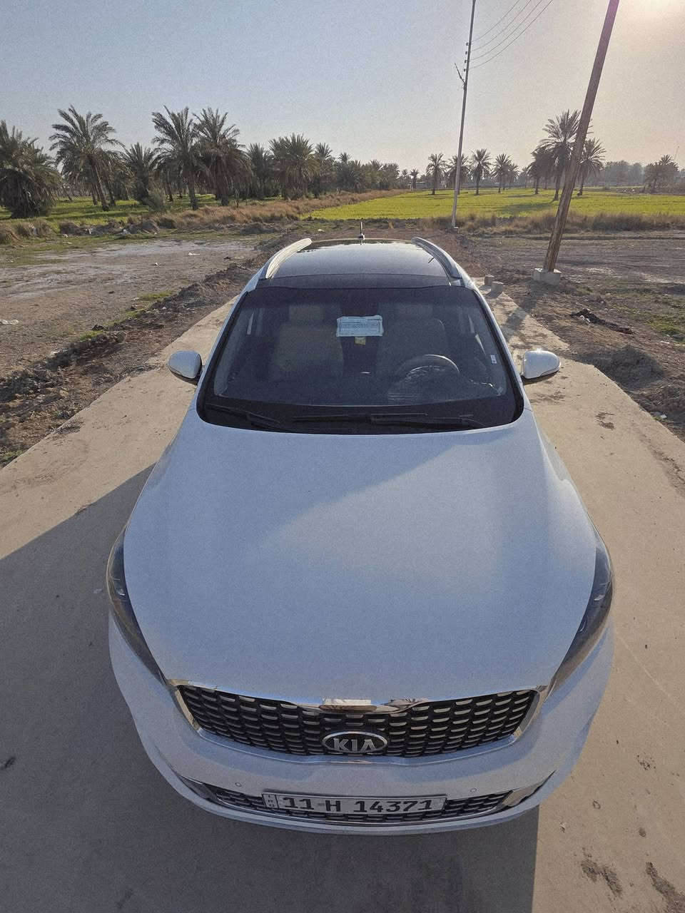 تحية طيبة 
كيا سورنتو.  2020 خليجي 
الموقع.    ديالى بعقوبة 
المواصفات 
بانوراما    كشنات كهرباء.  
حساس امامي 
3 قطع تبريد 
6 سلندر 
7 راكب 
الممشى.  65،000 
مكفوله كفاله عامة  
جرص فوق ال 120 
السعر   (270 $)  وبيها مجال بسيط 
رقم الهاتف.  *********** 
السونار مرفق مع الصور 
السيارة احلى من الصور
