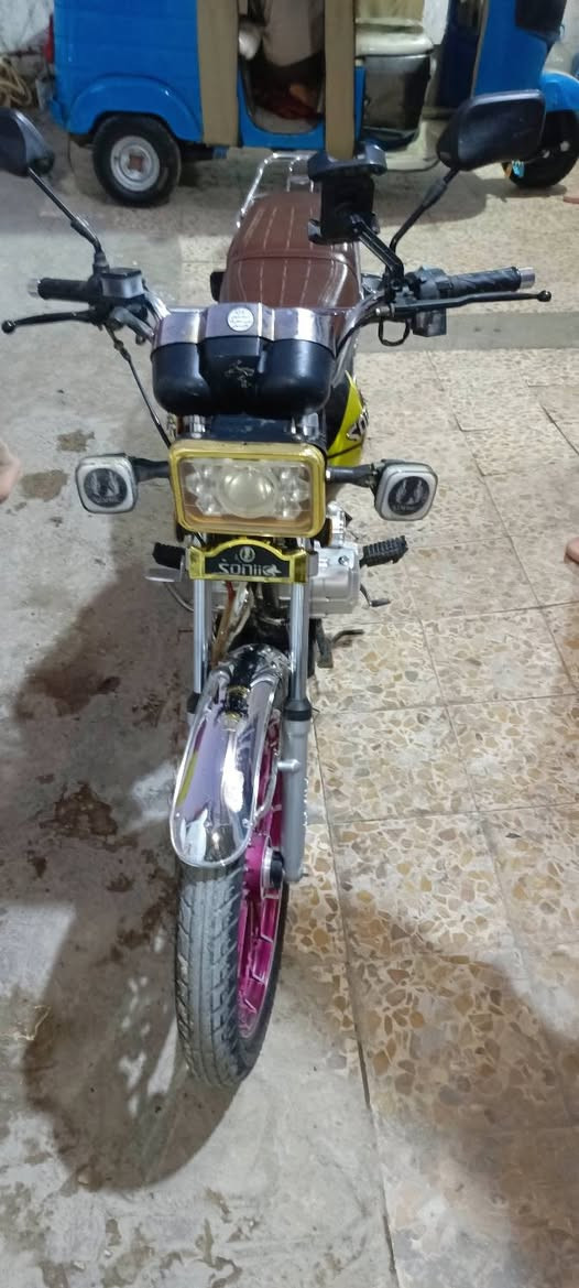 السلام عليكم دراجه سونك 5 كير  للبيع موديل 2024 الدراجه مكفولة كهربائية شغاله الدراجه استخدام شخصي ماشيه7 الاف نقصه بس شاشه  لن محتركه السعر 700 وبيه مجال موجود على الخاص


**إذا كنت صاحب هذا الإعلان وتريد حذفه لأي سبب، رجاءا أرسل رسالة إلى الدعم الفني**