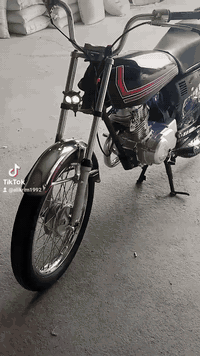 دراجه البيع بدون مكفوله عشارئين سعر 575وبيهه مجال رقم تليفون 077080157...