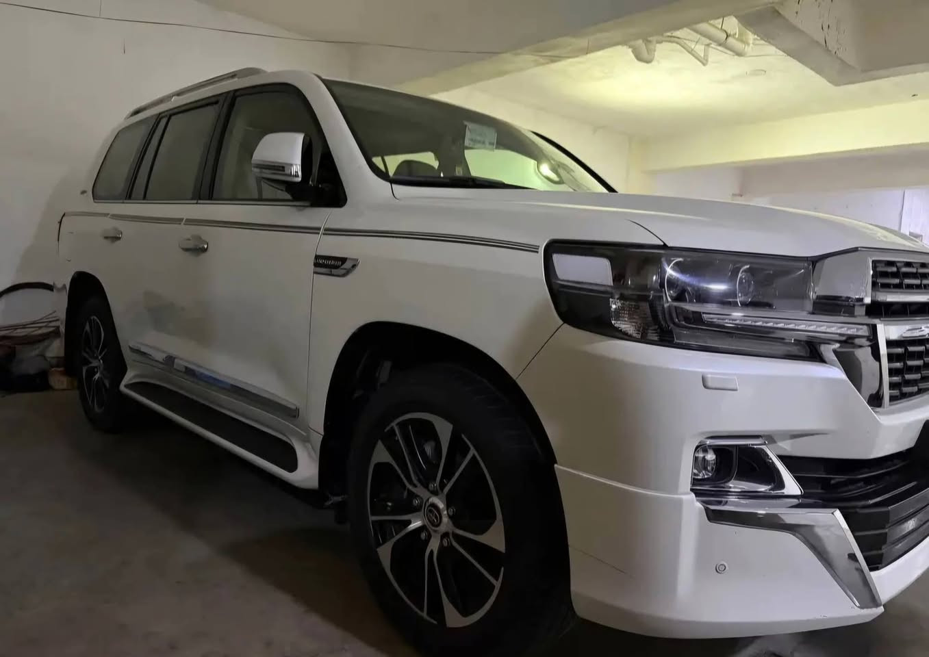 لاندكروزر ساس ماشيه 40  ألف مكفول 2021  بغداد   ***********
