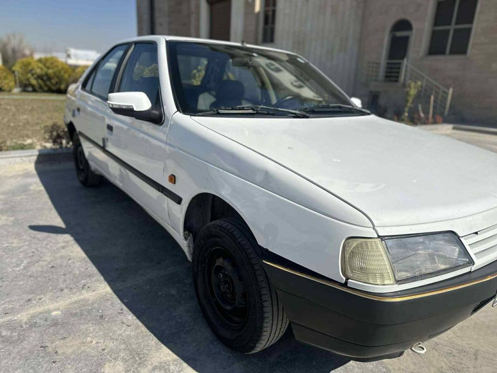 سلام علیکوم ئەم سیارەیە بۆ فرۆشتن مۆدێل2009سیارەکە مەکینەو گێری بەشەرت بی مەسروف تازە تایەکانم گۆڕیوە نوێە تەبرید سارد بەشەرت لەگەڵ سویج سەنەوی تا 2029یە رەقم باریکە بەس هەزەی بەسەر جووە وەکو لێدران بەس ئەوەندی هەیە لە رسمەکە دیارە  سحری34وەرقە تۆزێک مەجال بۆ پیوەندی رەقەم *********** أربيل, العراق
