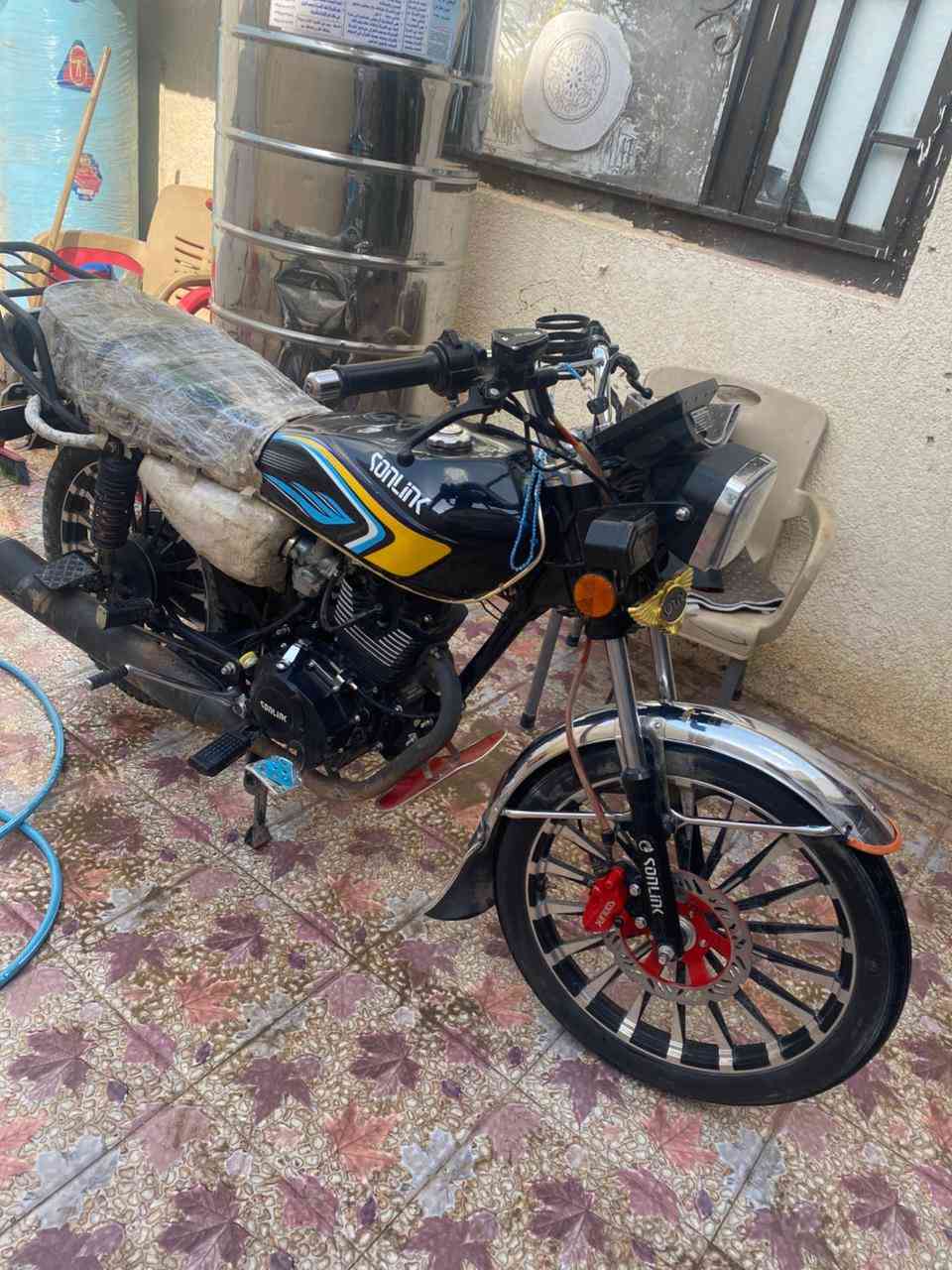 سيفان 25 مكينه 200 بعدهه جديده السعر 700 العنوان الخالص. ***********
