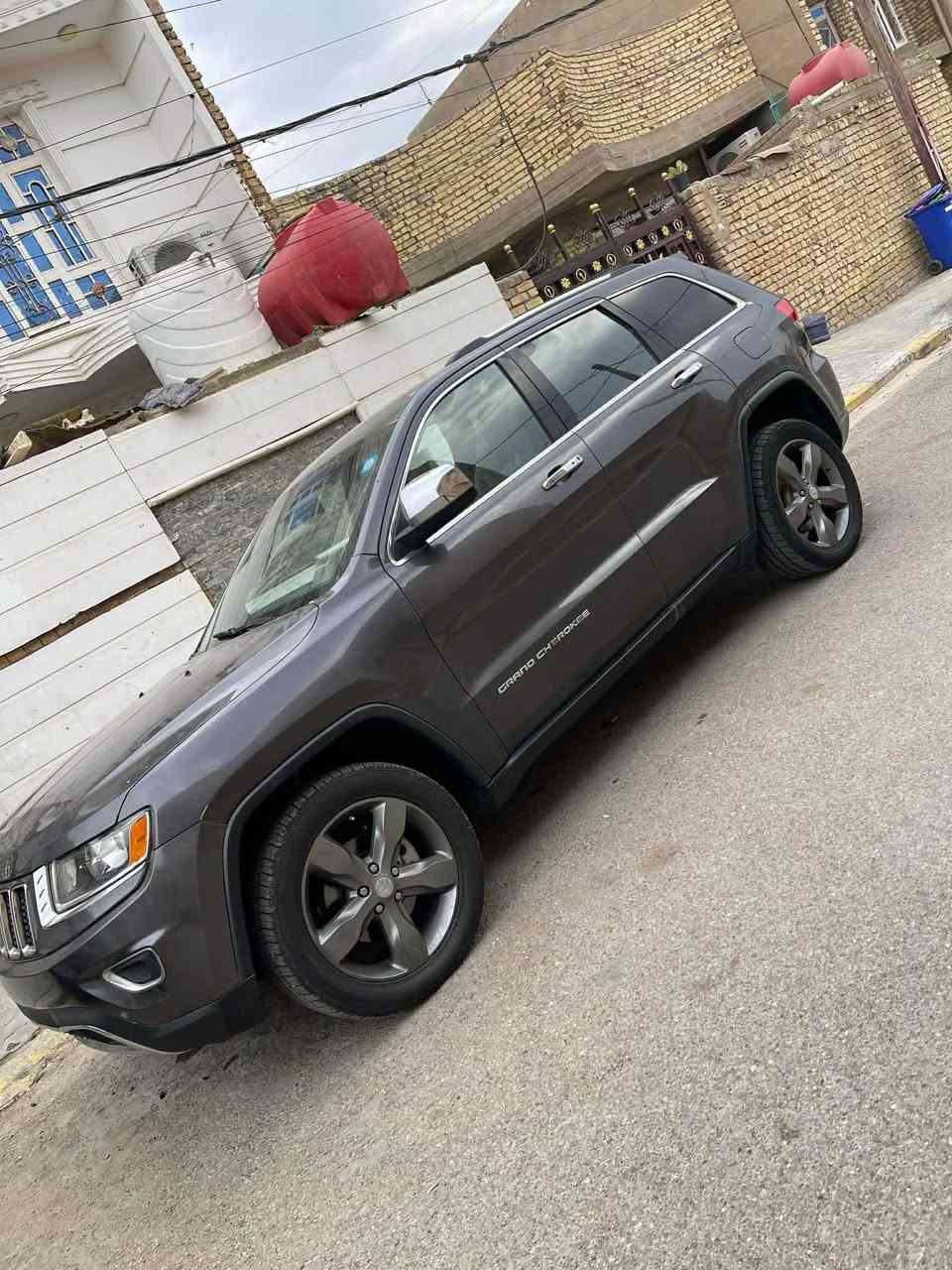 السلام عليكم 
جيب لاريدو موديل 2016
سيارة جاهزة السونار مرفق 
السعر ١٨٠ وبي مجال للاستفسار ***********
مكاني واسط الكوت مراوس باقل هم ترهم دهل اوران, واسط
