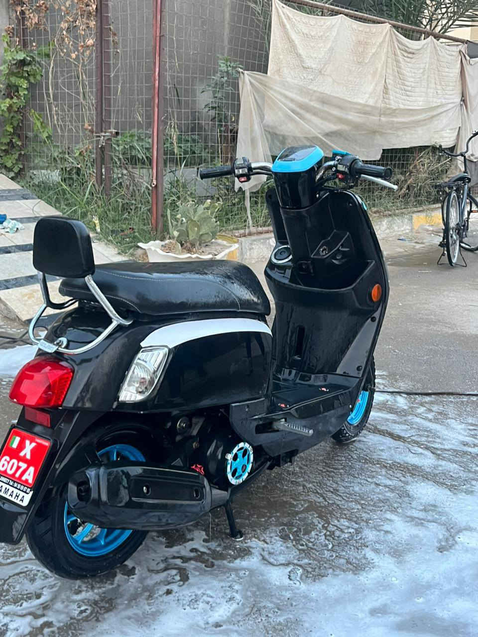 السلام عليكم دراجه بوليس للبيع مال رمبه صارله شهر من طالعه من الحاويه مكينه بلا بلا بلا 
دراجه مكفوله من كلشي السعر خاص مكاني ناصريه مركز
راقم واتساب ***********
سعر خاص
