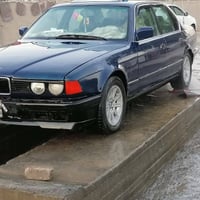 بي ام ٧٣٥ • باسمي • كير عادي