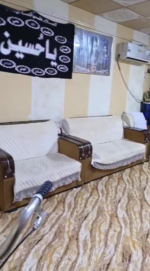 شقه البيع بل صمعي شقق الفاو قرب مدرست الشمائل لي يحب يشتري خلي يتصل على هاذ الرقم ***********
