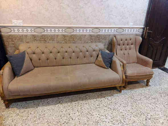 سلام عليكم تخم تركي عشره مقعد لمكان حي لعلام سعر ٧٠٠ وبي مجال ستفسار عله هاذه رقم ***********
