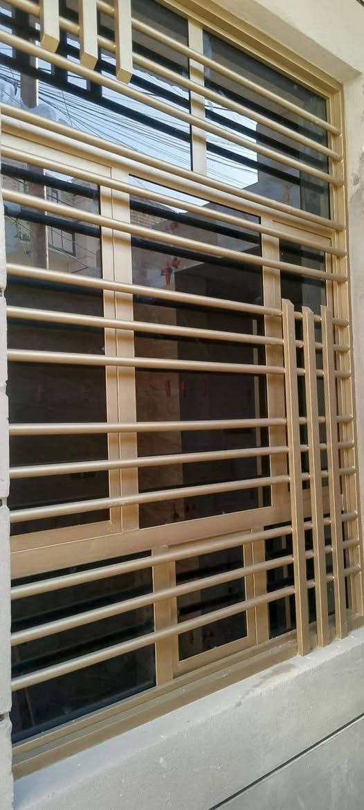 ***********
***********
