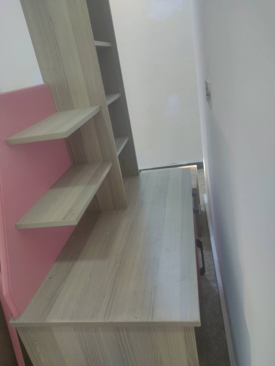 غرفة بناتية سعرها ٢٥٠  مكان بغداد
واتساب ***********
